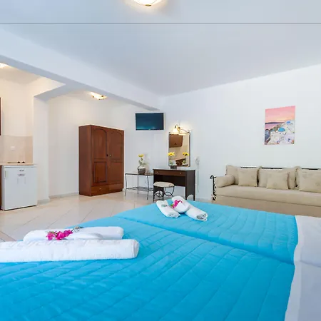 Joy ηotel Perivolos (Santorini)