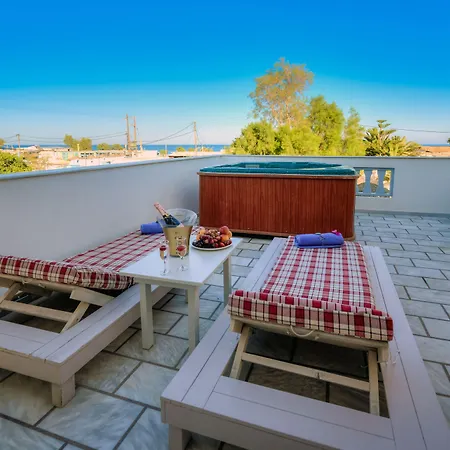 Joy ηotel Perivolos (Santorini)