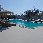 Joy ηotel Perivolos (Santorini)