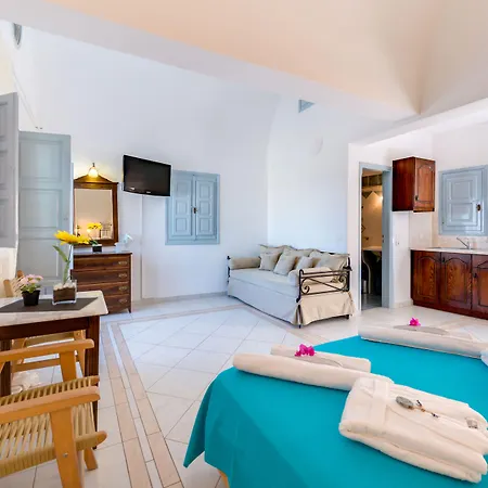 Joy ηotel מלון דירות 4*