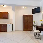 Joy ηotel Perivolos (Santorini)